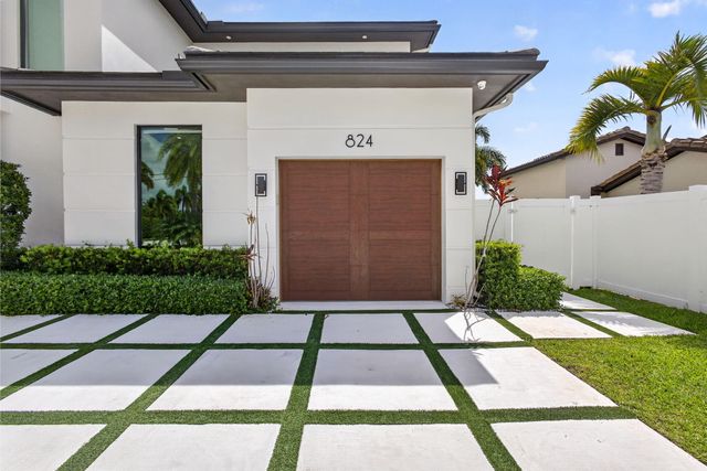 824 Shore Drive, North Palm Beach, FL 33408