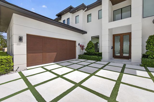 824 Shore Drive, North Palm Beach, FL 33408