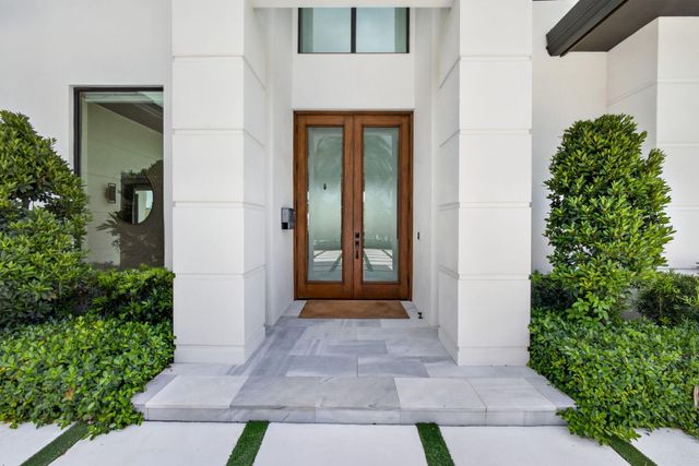 824 Shore Drive, North Palm Beach, FL 33408