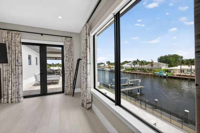 824 Shore Drive, North Palm Beach, FL 33408