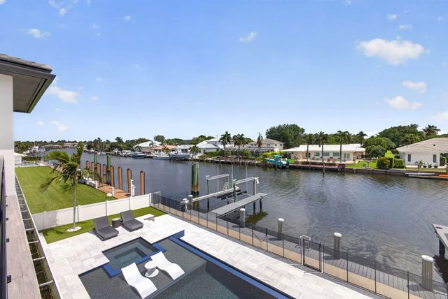 824 Shore Drive, North Palm Beach, FL 33408