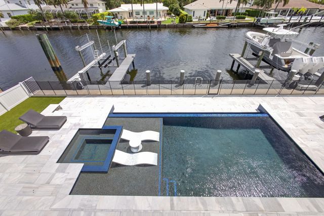 824 Shore Drive, North Palm Beach, FL 33408