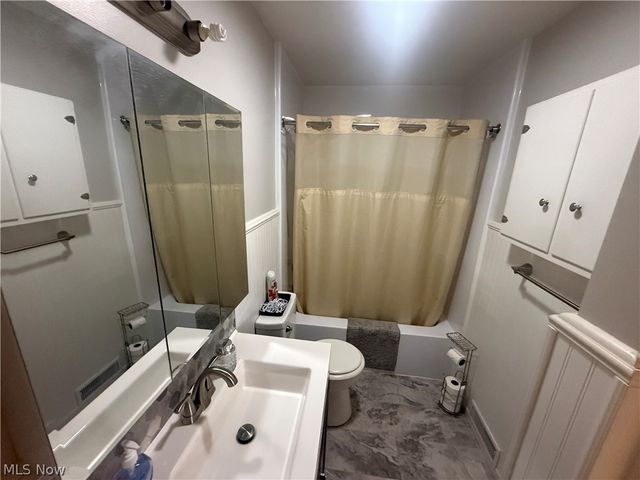 819 39th Street, Vienna, WV 26105