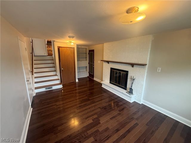 819 39th Street, Vienna, WV 26105