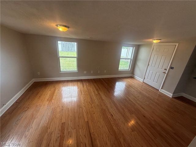 819 39th Street, Vienna, WV 26105