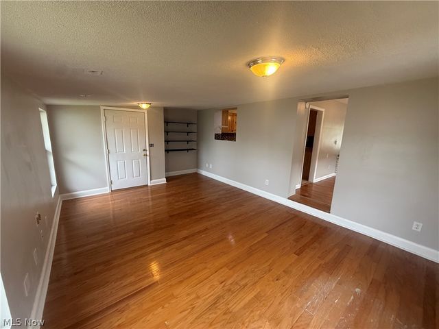 819 39th Street, Vienna, WV 26105