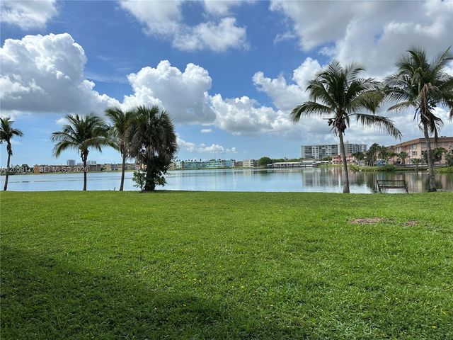 19001 NE 14th Avenue 121, Miami, FL 33179