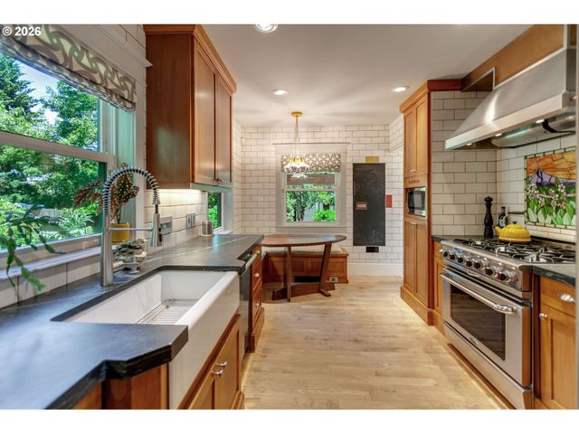 7734 N FOWLER Ave, Portland, OR 97217