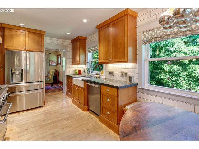 7734 N FOWLER Ave, Portland, OR 97217