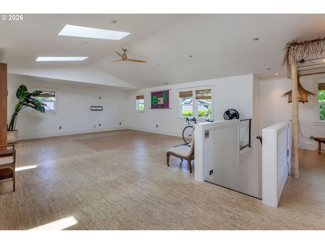 7734 N FOWLER Ave, Portland, OR 97217
