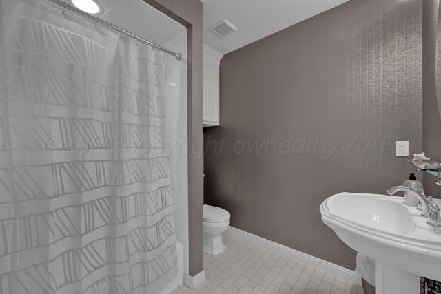 1021 SW 33RD Avenue, Amarillo, TX 79109