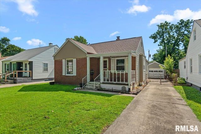2212 S Pasfield Street, Springfield, IL 62704