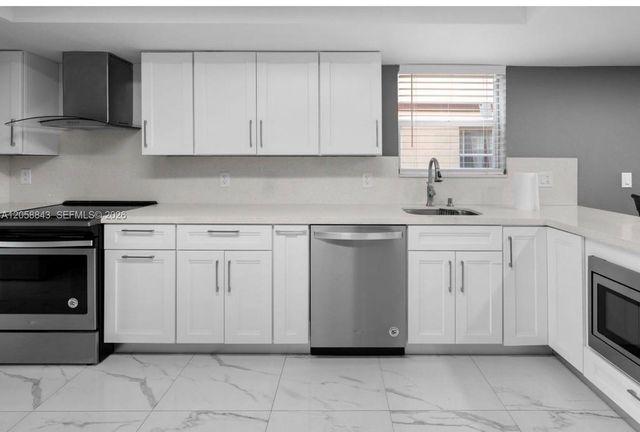 1158 W 41st Street 87, Hialeah, FL 33012