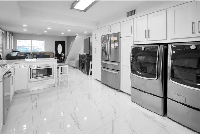 1158 W 41st Street 87, Hialeah, FL 33012