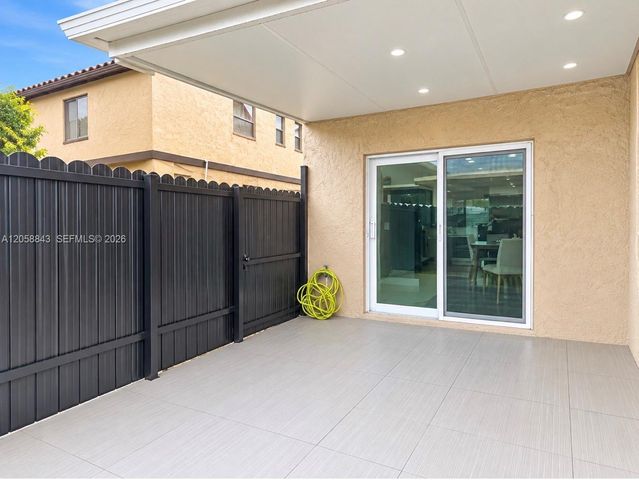 1158 W 41st Street 87, Hialeah, FL 33012