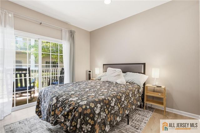 26 Forest Drive 26, Piscataway, NJ 08854