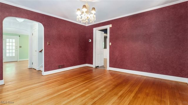 2751 E Ridgewood Circle, Zanesville, OH 43701