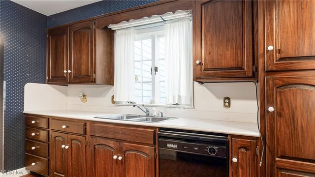 2751 E Ridgewood Circle, Zanesville, OH 43701