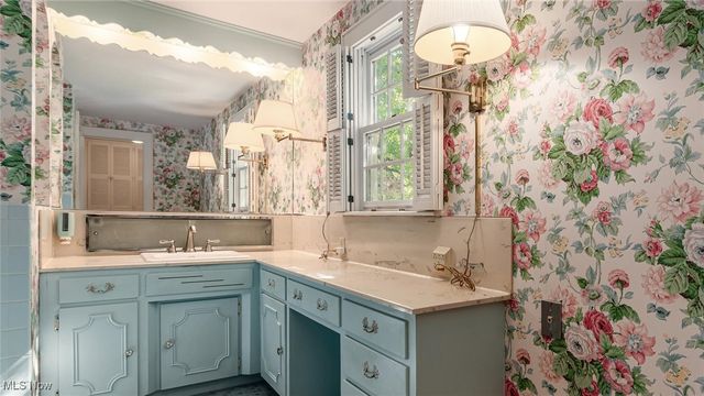 2751 E Ridgewood Circle, Zanesville, OH 43701