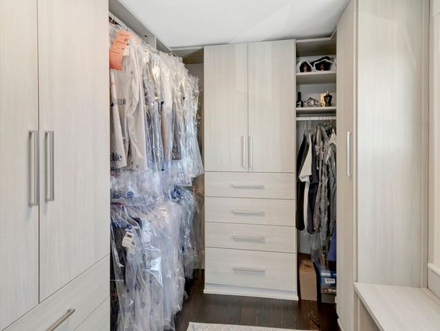 9 C St, Hull, MA 02045