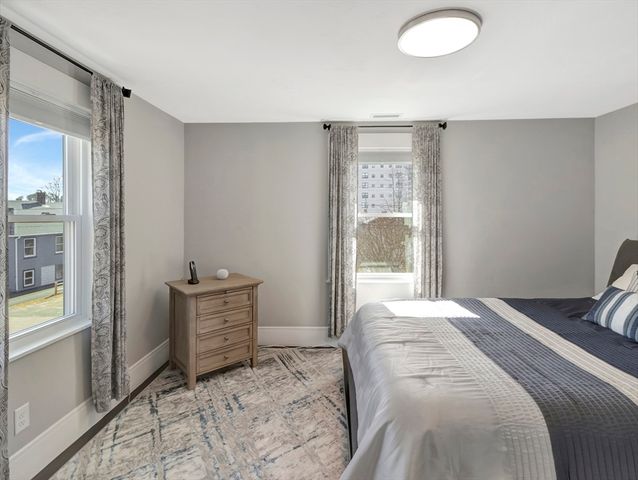 9 C St, Hull, MA 02045