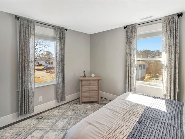 9 C St, Hull, MA 02045