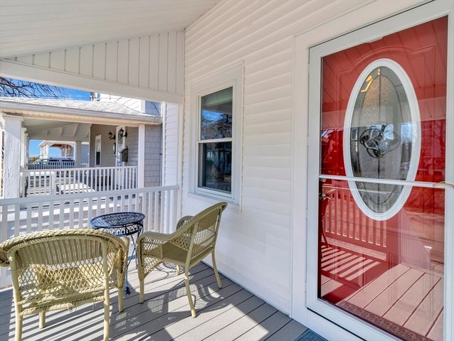 9 C St, Hull, MA 02045