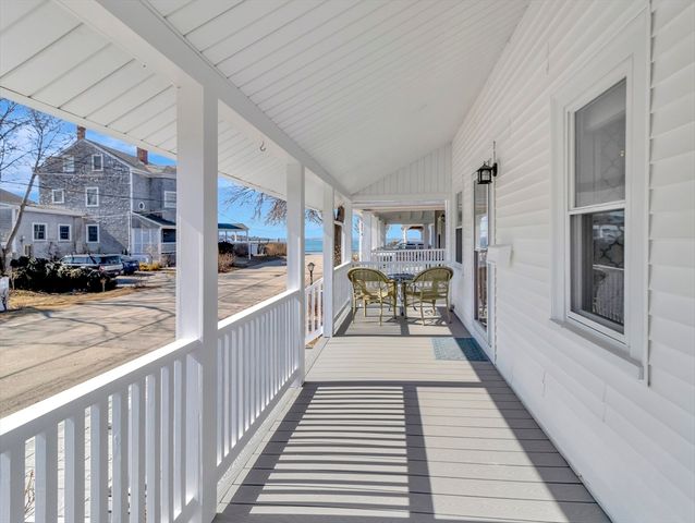 9 C St, Hull, MA 02045