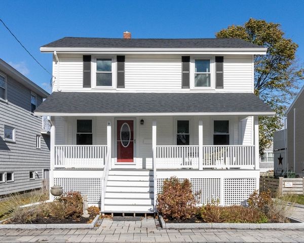9 C St, Hull, MA 02045