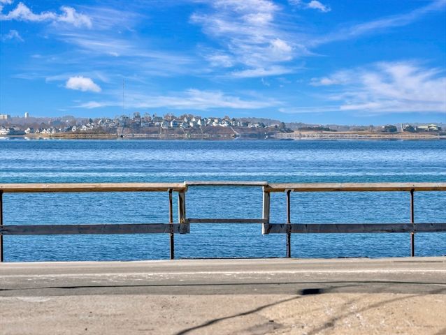 9 C St, Hull, MA 02045