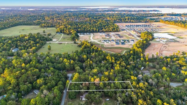 7349 Washington Avenue, Montgomery, TX 77316