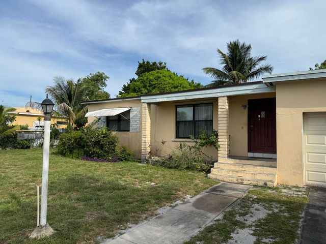 770 NW 148th Terrace, Miami, FL 33168