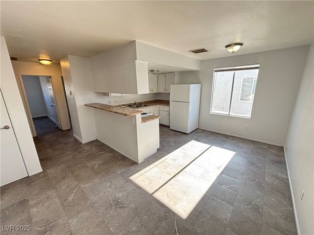 4284 Vornsand Drive 3, Las Vegas, NV 89115