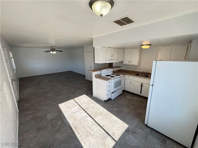 4284 Vornsand Drive 3, Las Vegas, NV 89115