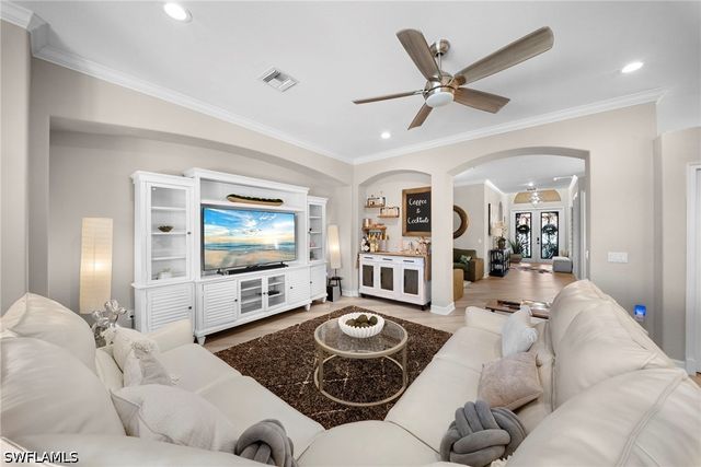 14321 Manchester DR, Naples, FL 34114