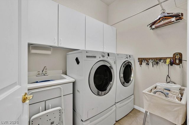 10813 Cedar Forest Avenue, Las Vegas, NV 89144