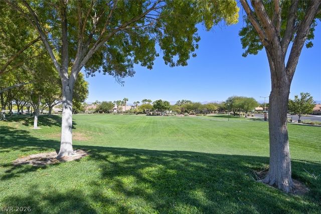 10813 Cedar Forest Avenue, Las Vegas, NV 89144