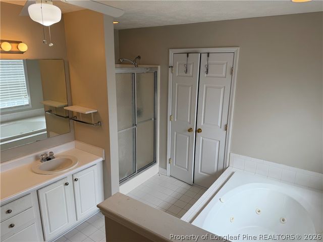 3829 Sunchase Drive, Fayetteville, NC 28306