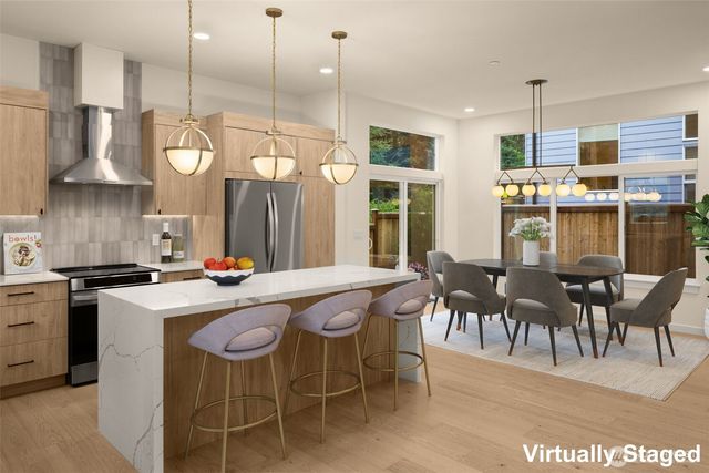 8409 NE 137th Street, Kirkland, WA 98034