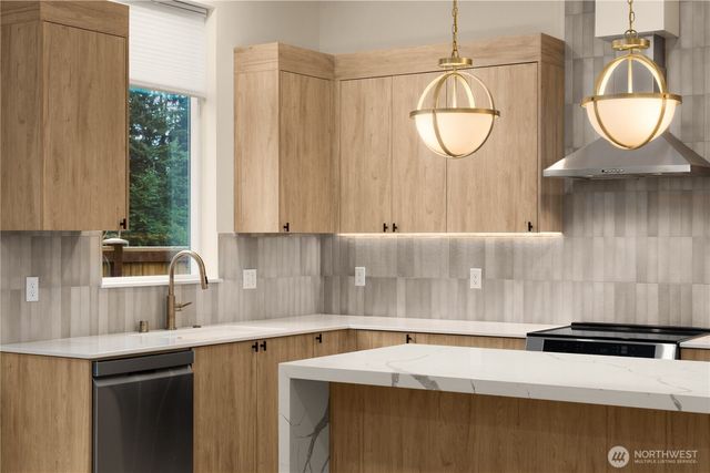 8409 NE 137th Street, Kirkland, WA 98034