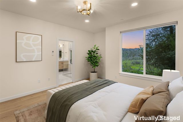 8409 NE 137th Street, Kirkland, WA 98034