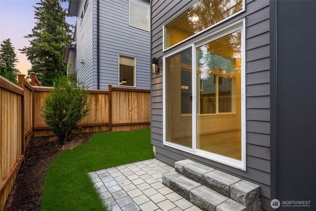 8409 NE 137th Street, Kirkland, WA 98034