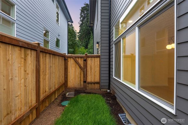 8409 NE 137th Street, Kirkland, WA 98034