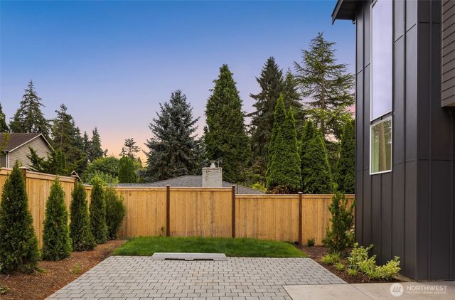 8409 NE 137th Street, Kirkland, WA 98034