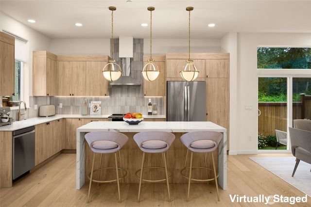 8409 NE 137th Street, Kirkland, WA 98034