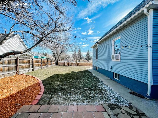 214 N 20th Street, Colorado Springs, CO 80904