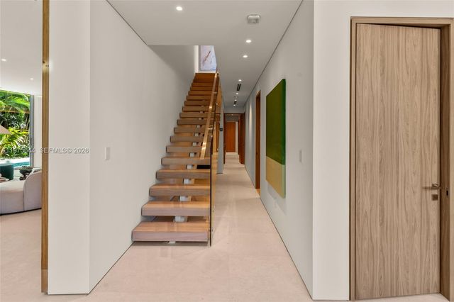 1616 Onaway Dr, Miami, FL 33133