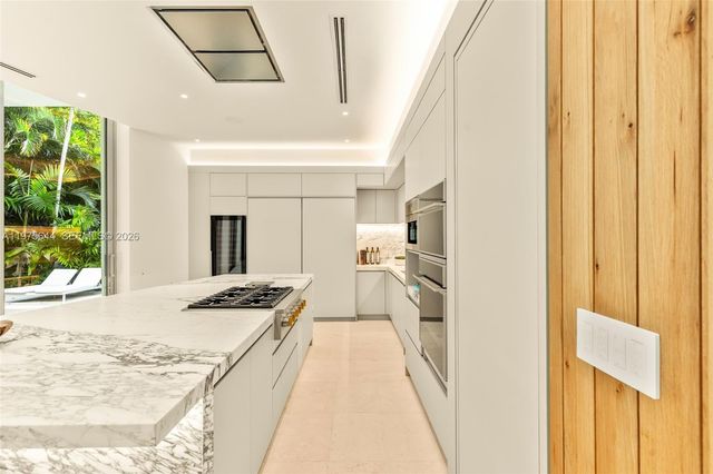 1616 Onaway Dr, Miami, FL 33133