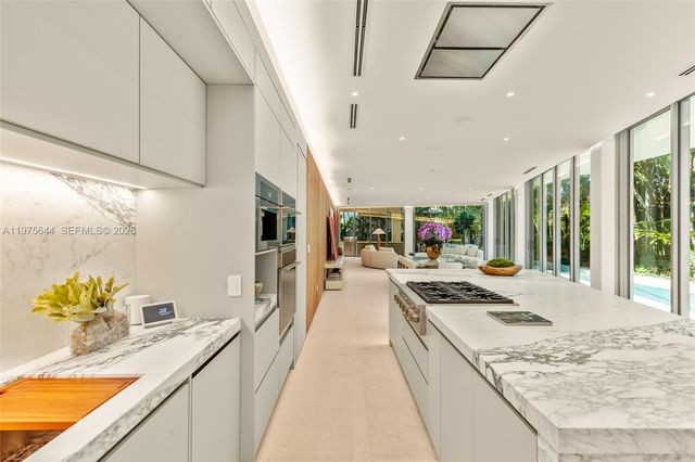 1616 Onaway Dr, Miami, FL 33133