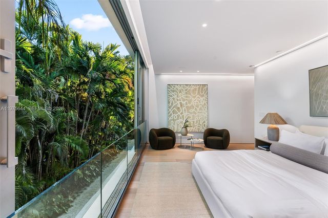 1616 Onaway Dr, Miami, FL 33133